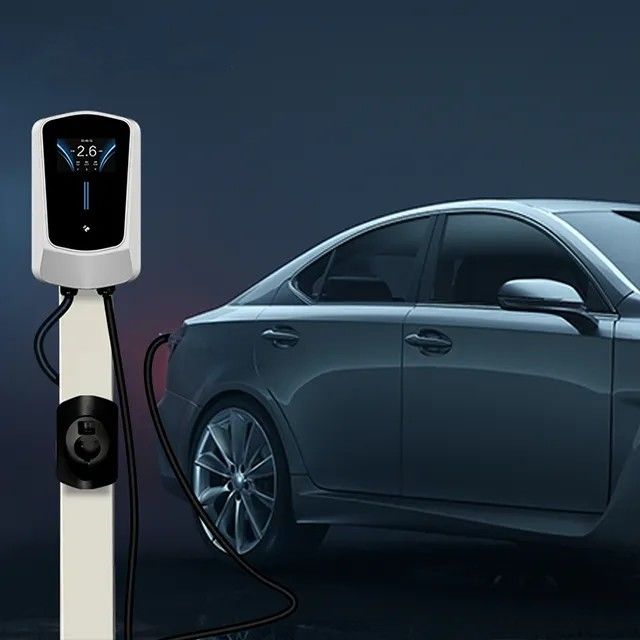 4,3-Zoll-Bildschirm 11kw 22kw an der Wand befestigtes Auto-Aufladungspunkte mit 5 Metern Kabel-